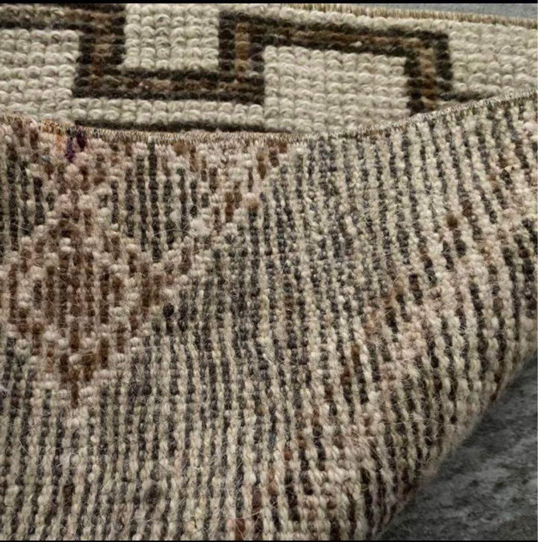 【送料無料】トルコヴィンテージラグ／size: 50×52cm