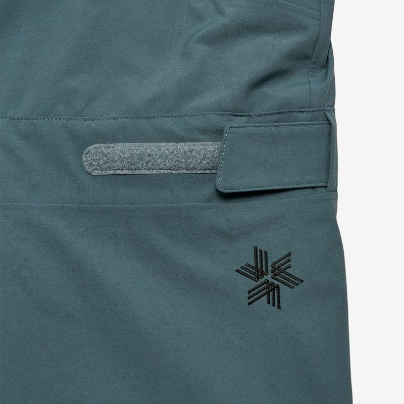 未使用 GOLDWIN レディース GORE-TEX 2L ビブ S パンツ