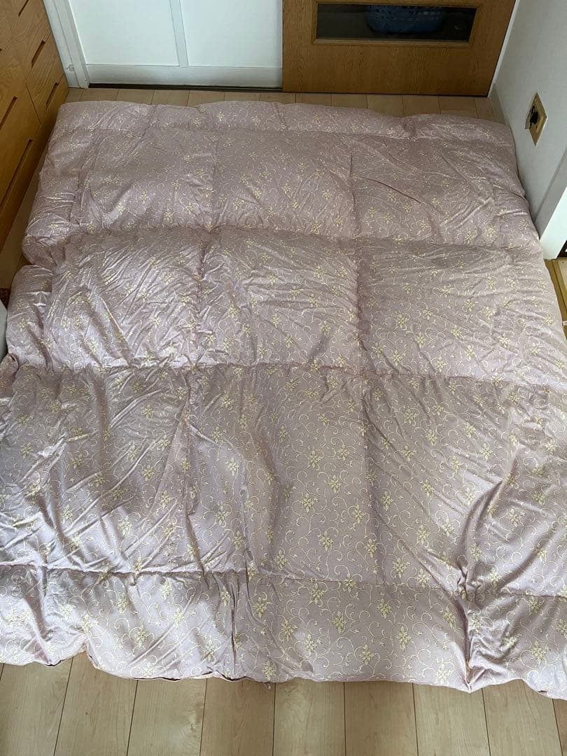 マル子　　東洋羽毛　ダブルサイズ　羽毛布団