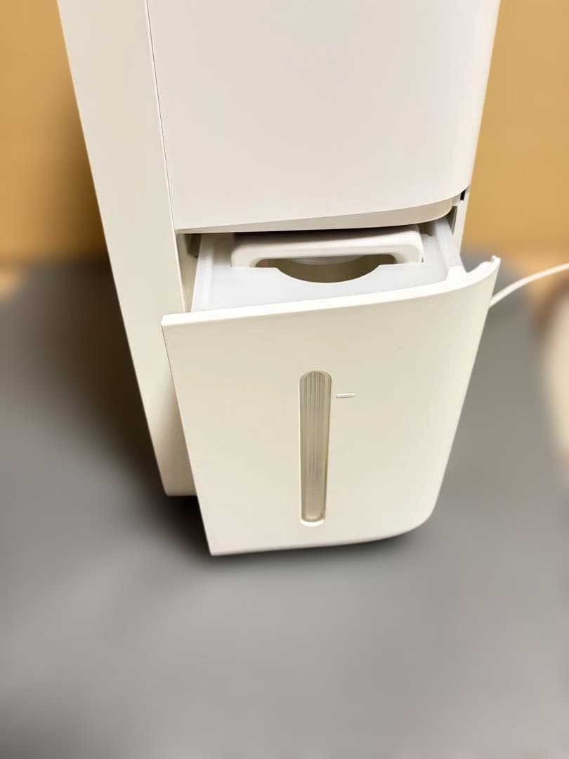 SHARP 除湿機 ホワイト 取り外し可能水タンク