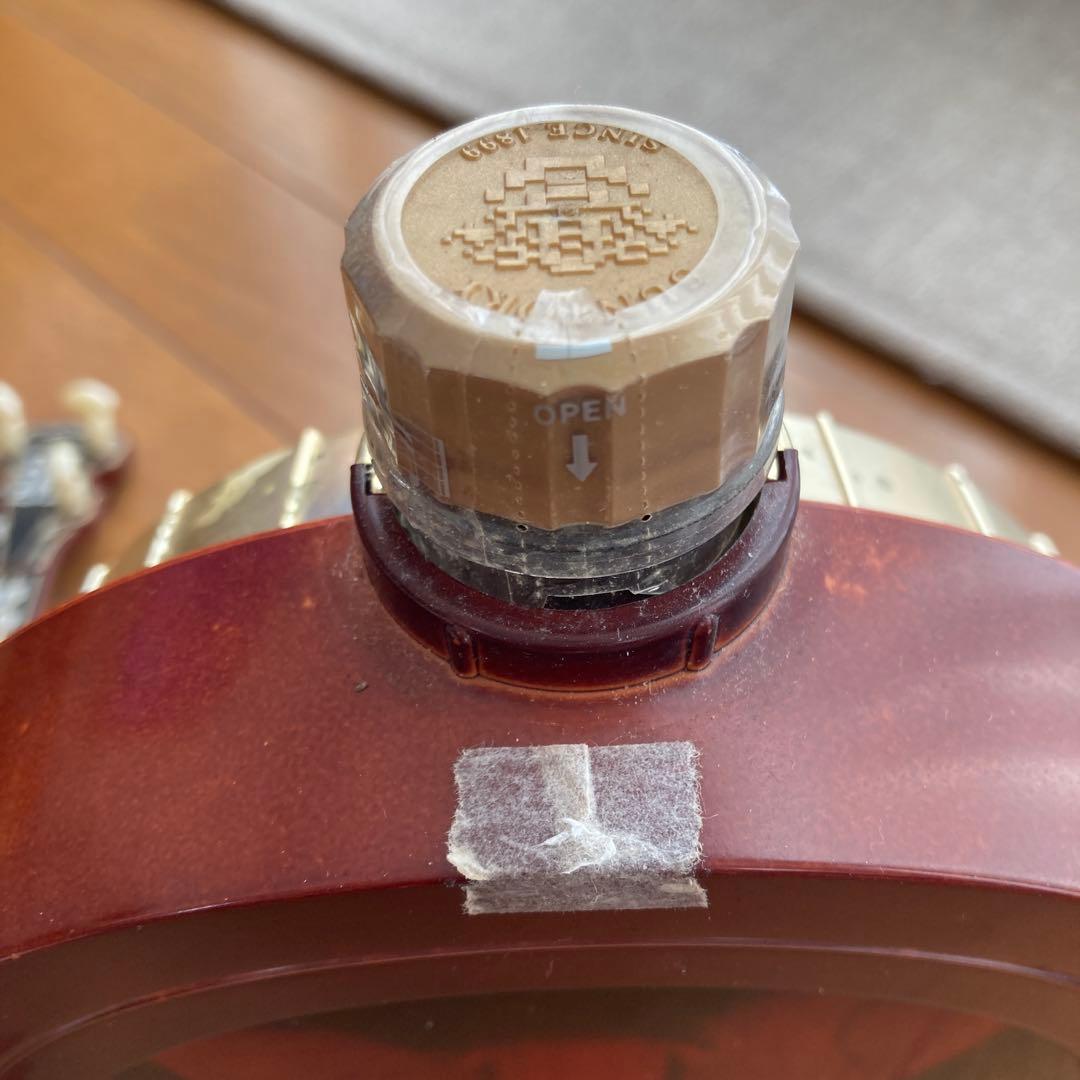 サントリー　ブランデー　エクストラ　　　バンジョー型ボトル