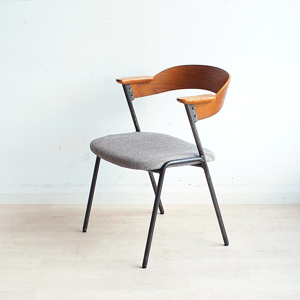 アデペシュ ダニス ショートアームチェア ヘリンボーン柄 ZR24041