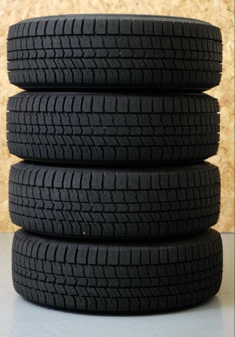 【ほぼ未使用】シビラ アイスナビ8 スタッドレス 195/65R15 プリウス等