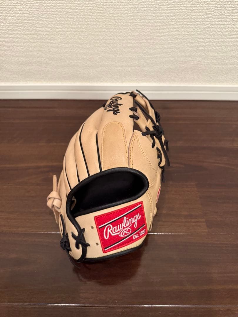 【パドレス　マチャド同モデル】内野手用グローブ　マニー•マチャドモデル