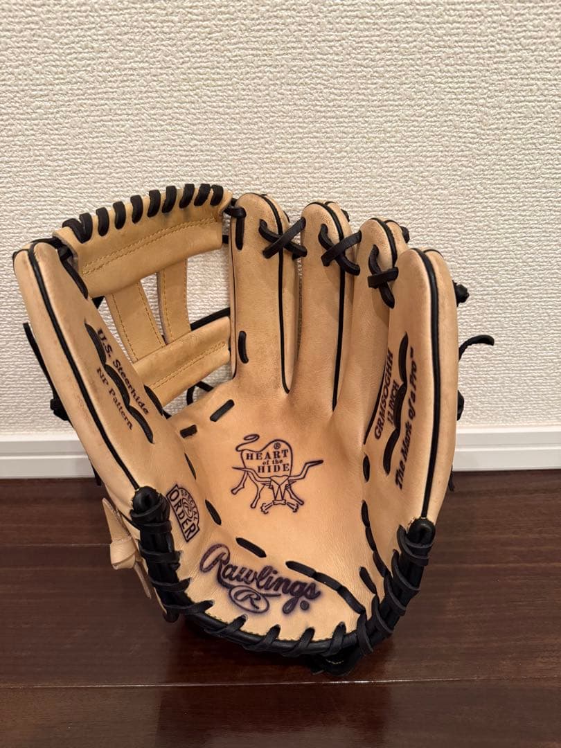 【パドレス　マチャド同モデル】内野手用グローブ　マニー•マチャドモデル