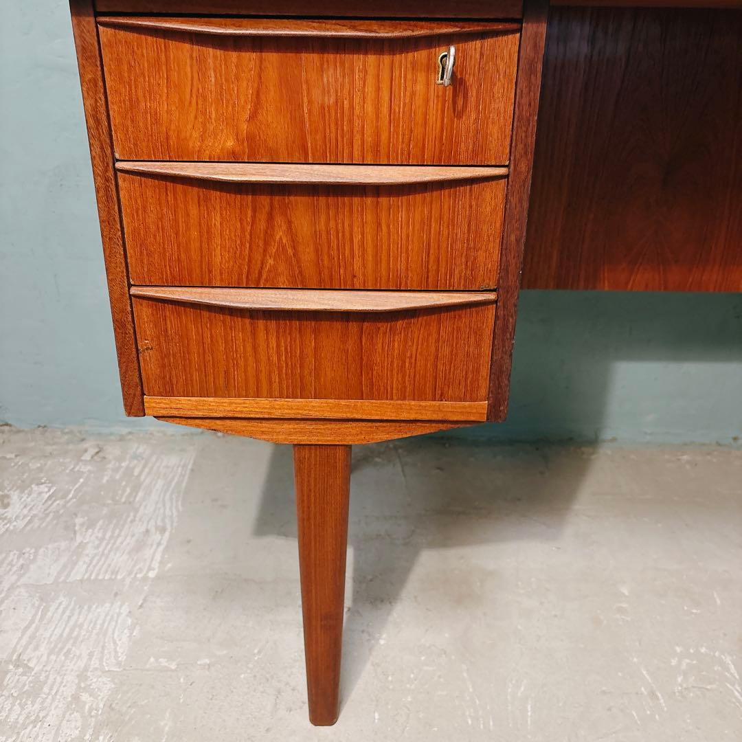 【eveve】デンマーク　チーク材　両袖デスク　北欧家具　北欧ビンテージ