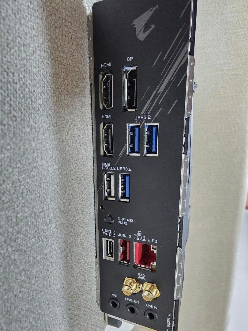 Ryzen 7 5700X3D + B550I AORUS PRO AX セット