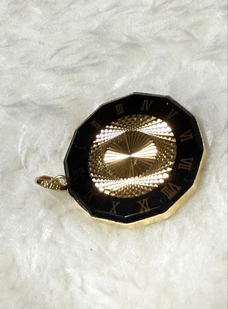 K18 日本製ゴールド 馬＆イリュージョン リバーシブルペンダント（トップのみ）