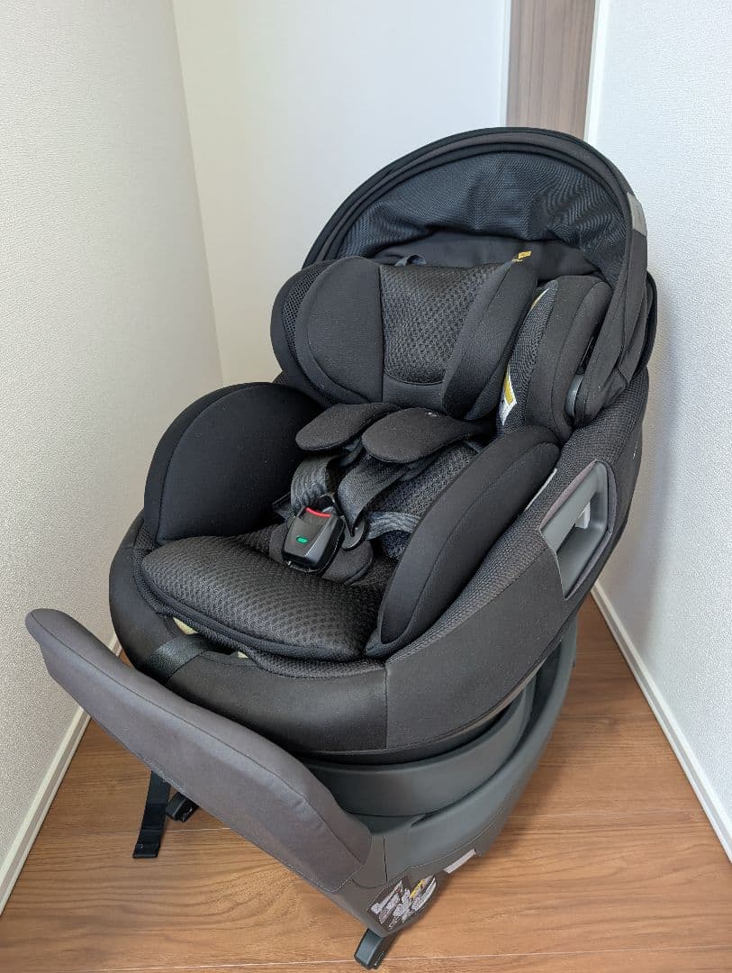 Combi THE S plus ZC-750 黒 チャイルドシート 欠品無し