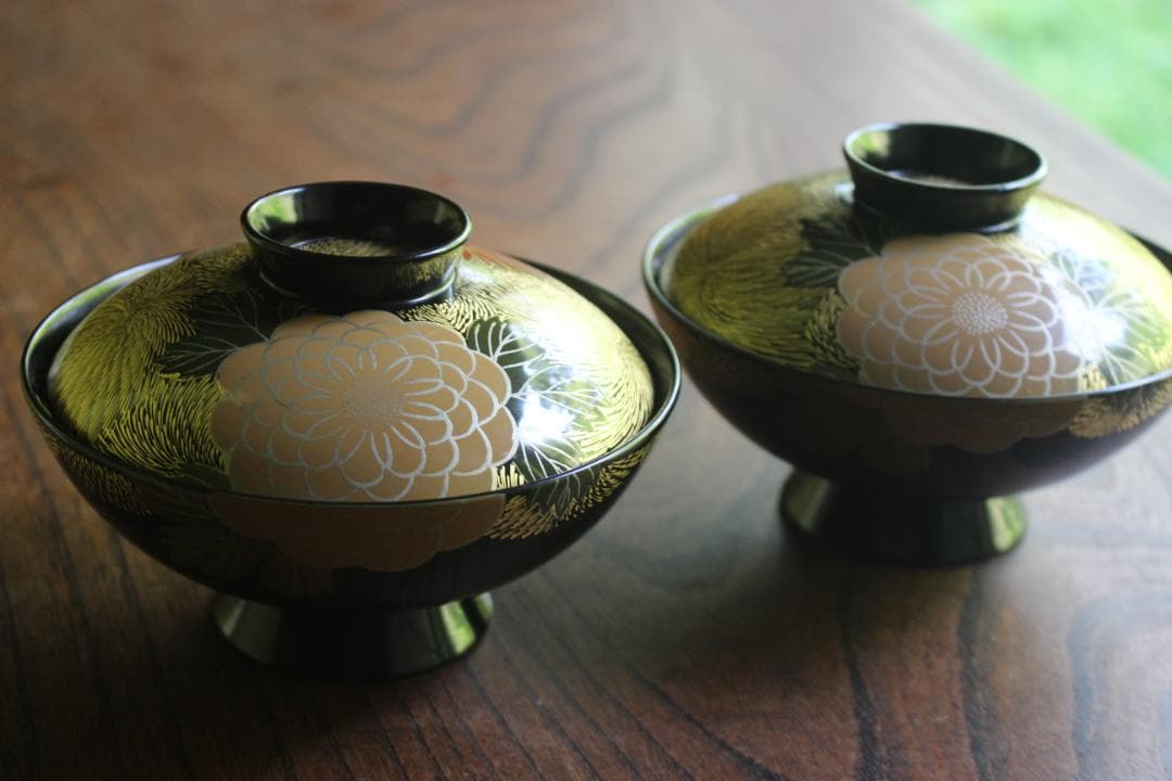 デッドストック！上質黒漆に極上菊詰沈金蒔絵のお椀2点（検輪島塗蒔絵椀雑煮椀