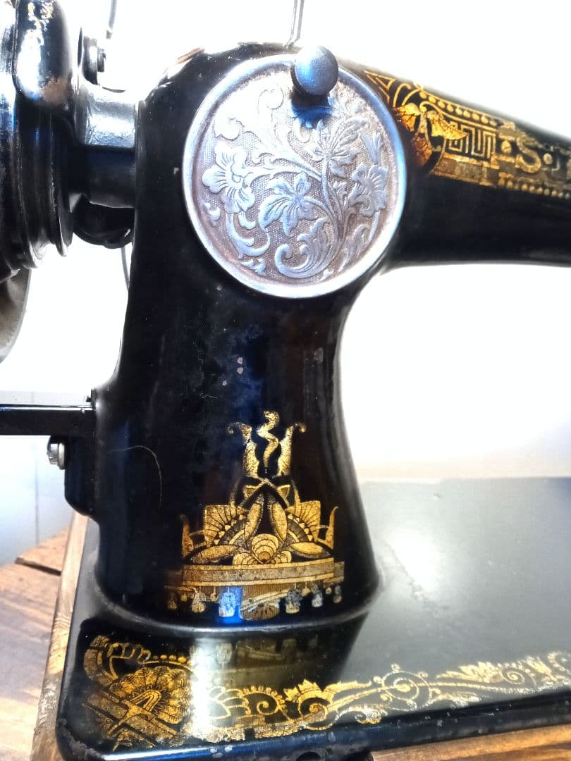 最終価格　お値打ち品　シンガー　スフインクス　縫うためのアンティークミシン