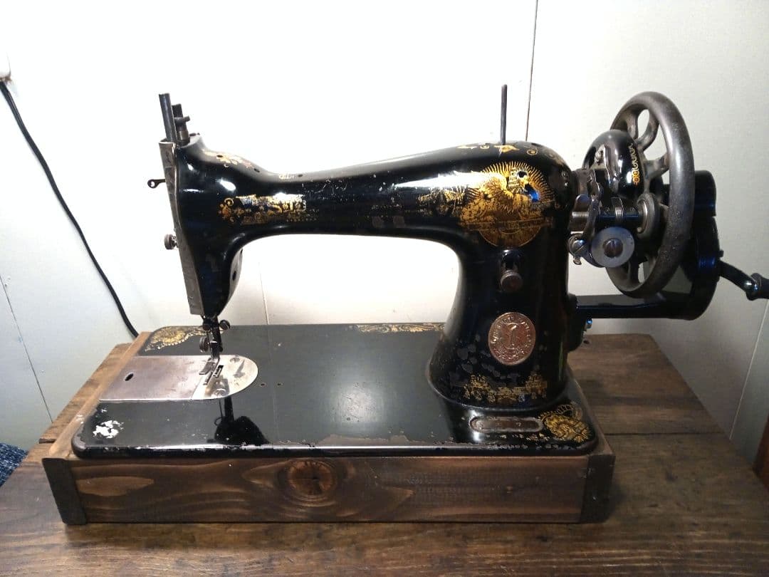 最終価格　お値打ち品　シンガー　スフインクス　縫うためのアンティークミシン