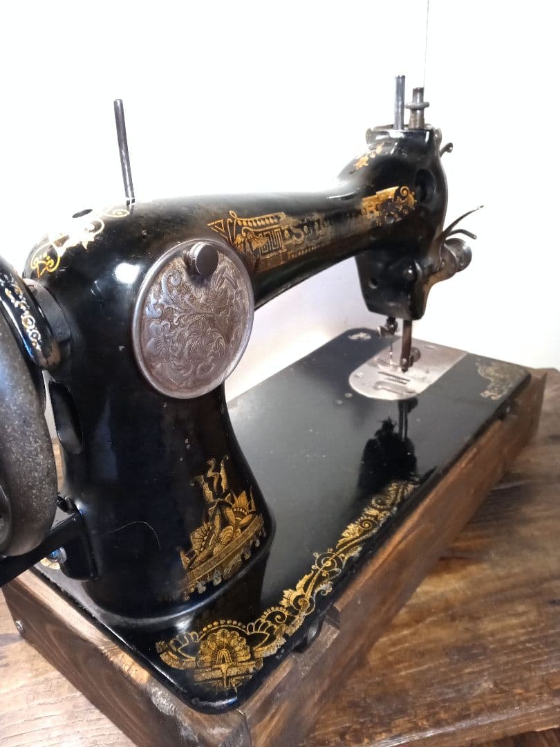 最終価格　お値打ち品　シンガー　スフインクス　縫うためのアンティークミシン