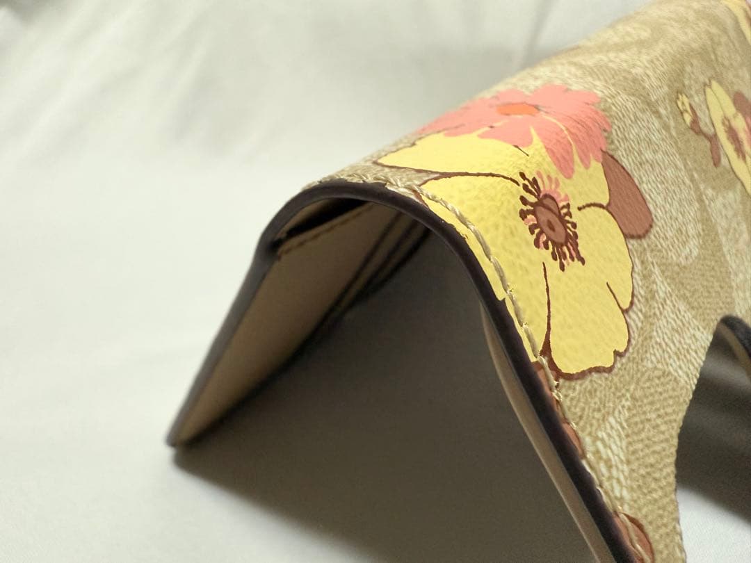 COACH iPhone 14 Pro 手帳型ケース 花柄