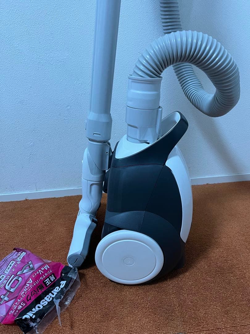 Panasonic 2019年製 紙パック式掃除機 Panasonic