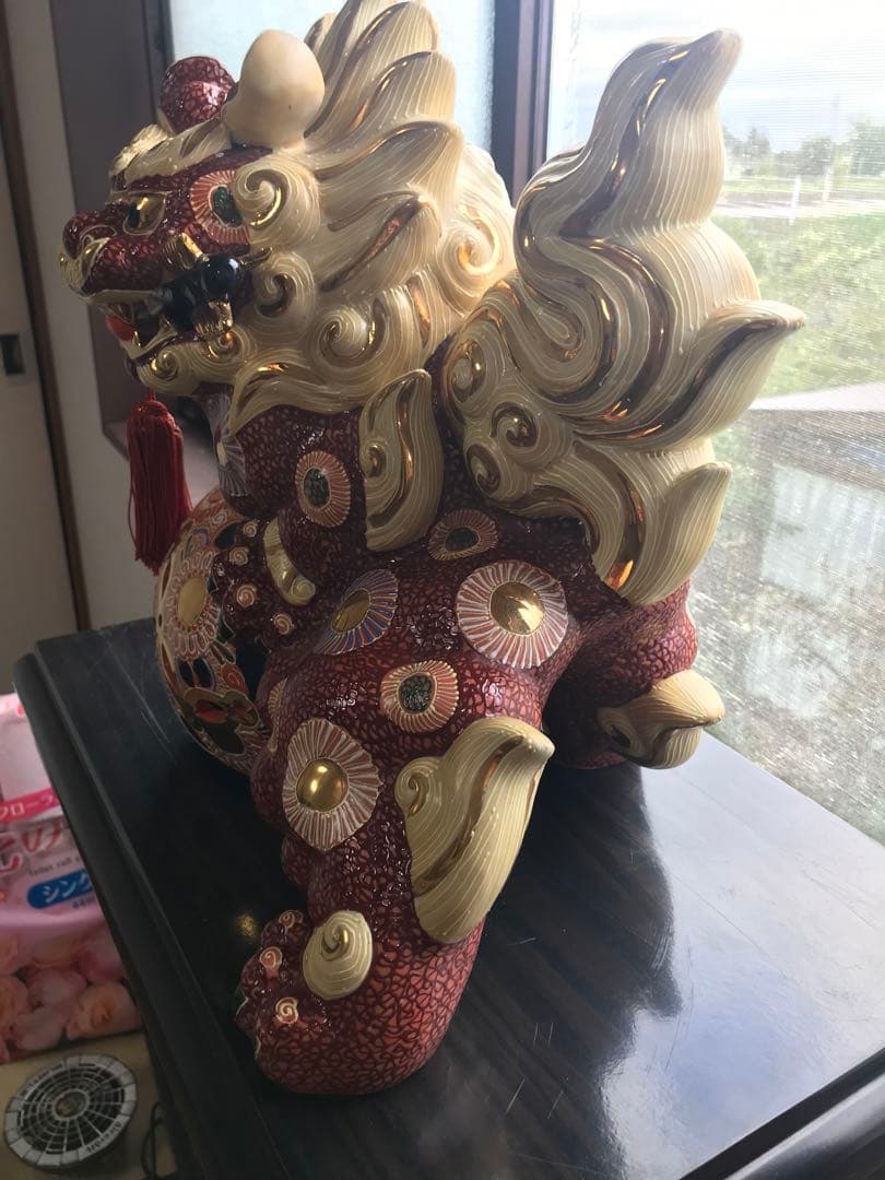 九谷焼 八幡窯 須栄義 刀咥 玉乗り獅子 高さ34cm