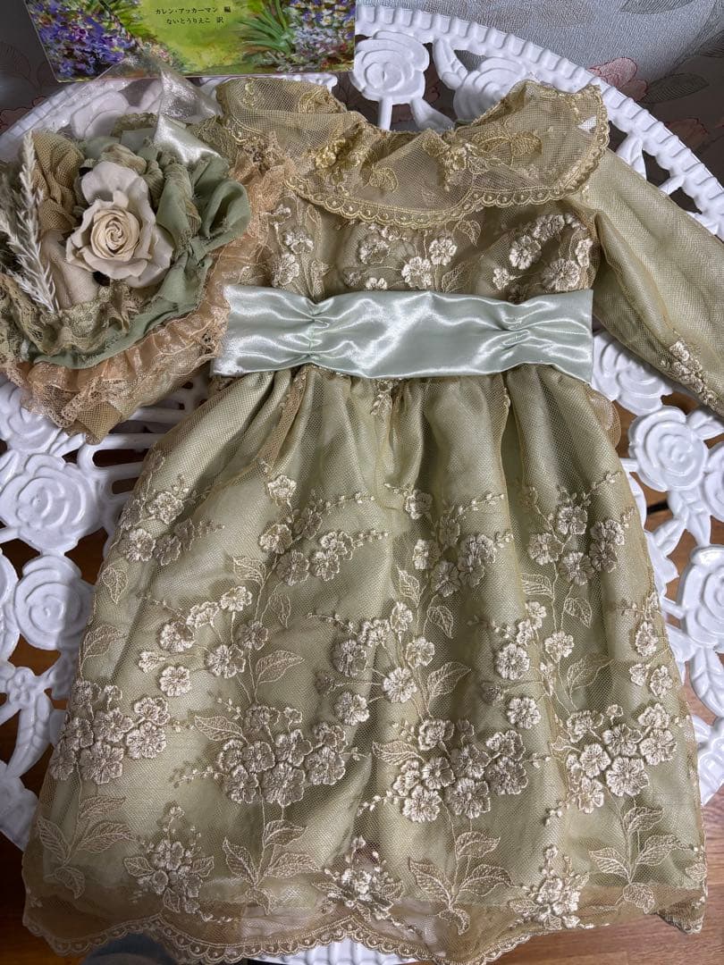 オーダー品です。 ７２センチのドレスとボネと下着等