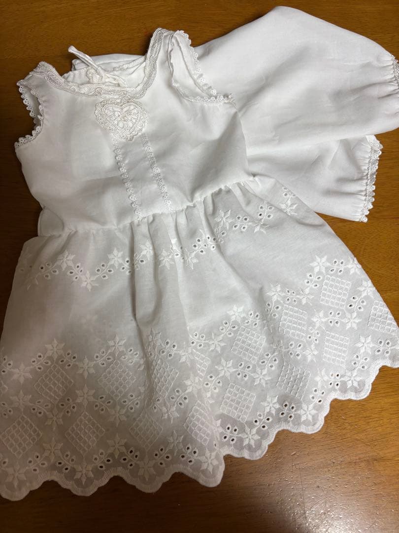 オーダー品です。 ７２センチのドレスとボネと下着等