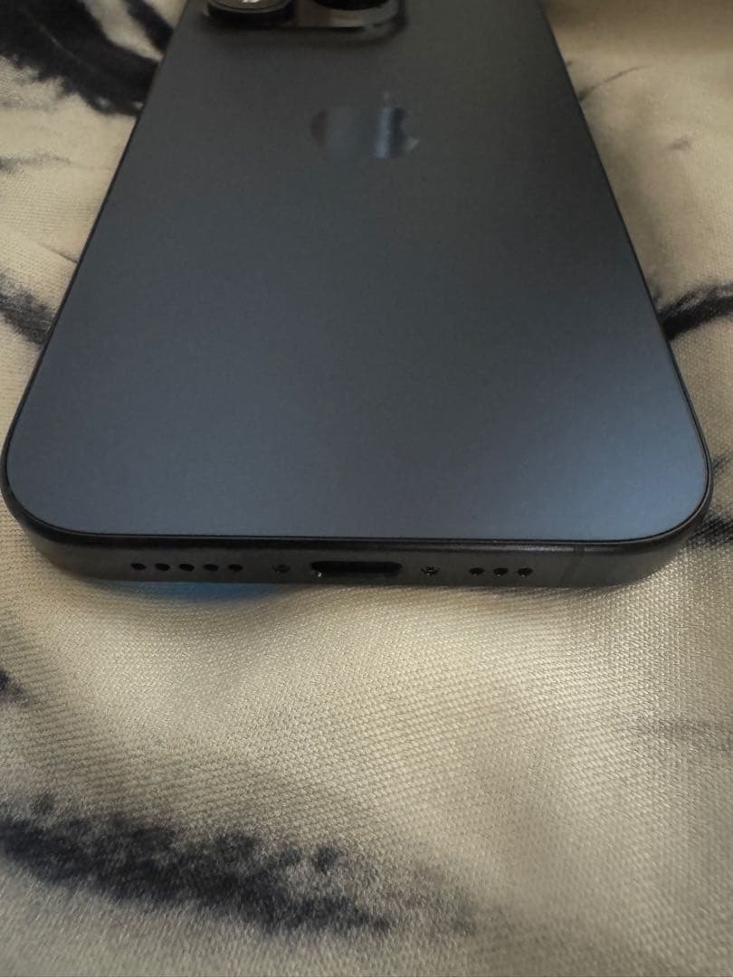 美品！Apple iPhone15Pro 1TB ブルーチタニウム SIMフリー