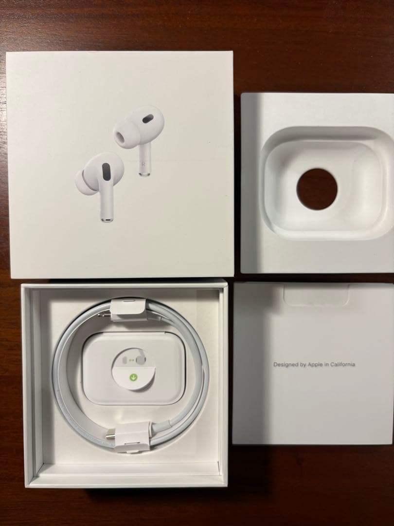 airpods pro第2世代 本体 ホワイト Lightning充電ケース付