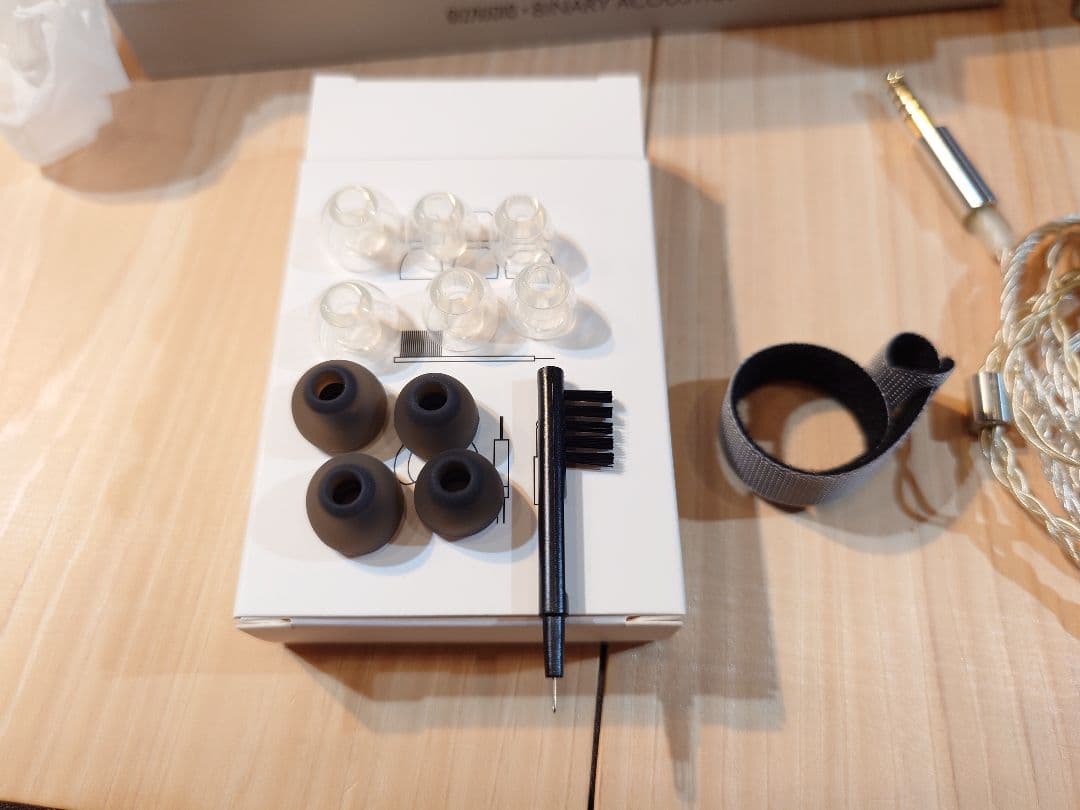 GIZAUDIO ✕ BINARY ACOUSTICS CHOPIN イヤホン