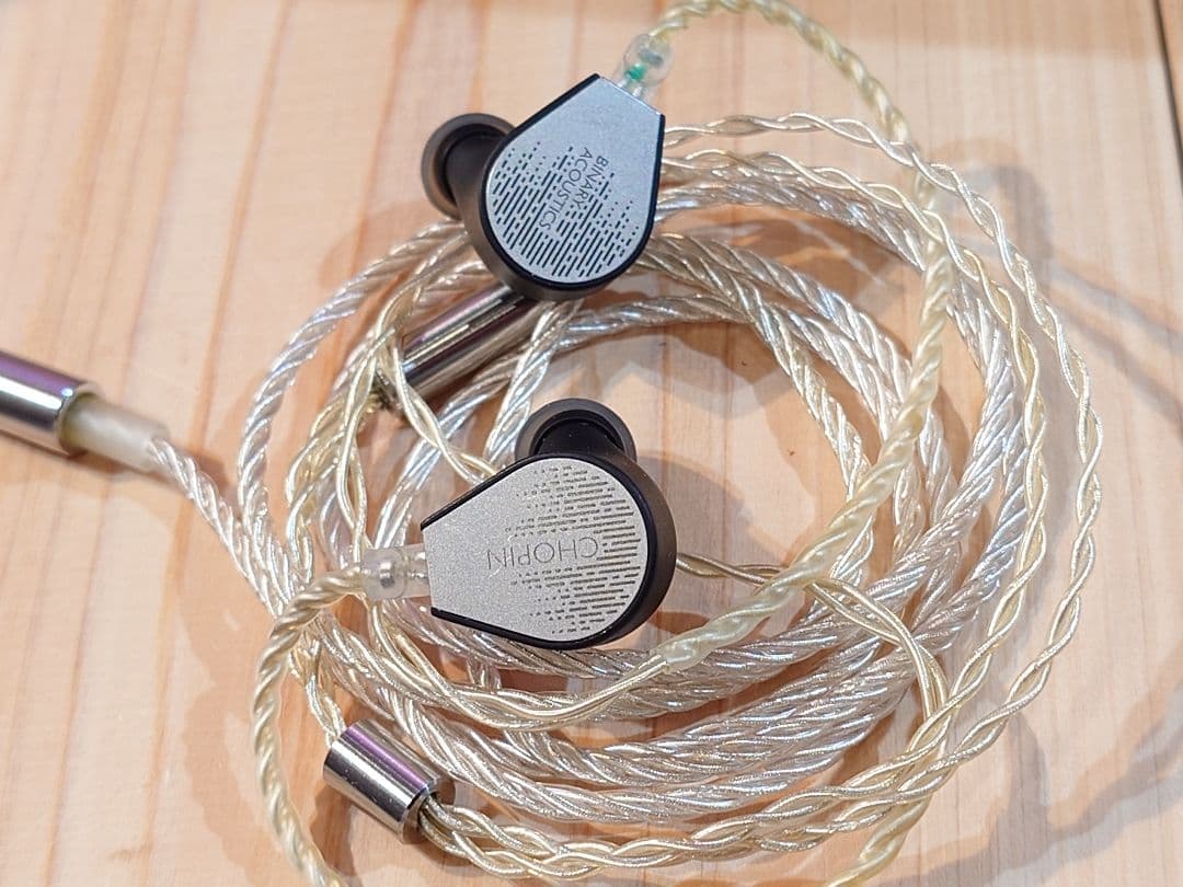 GIZAUDIO ✕ BINARY ACOUSTICS CHOPIN イヤホン