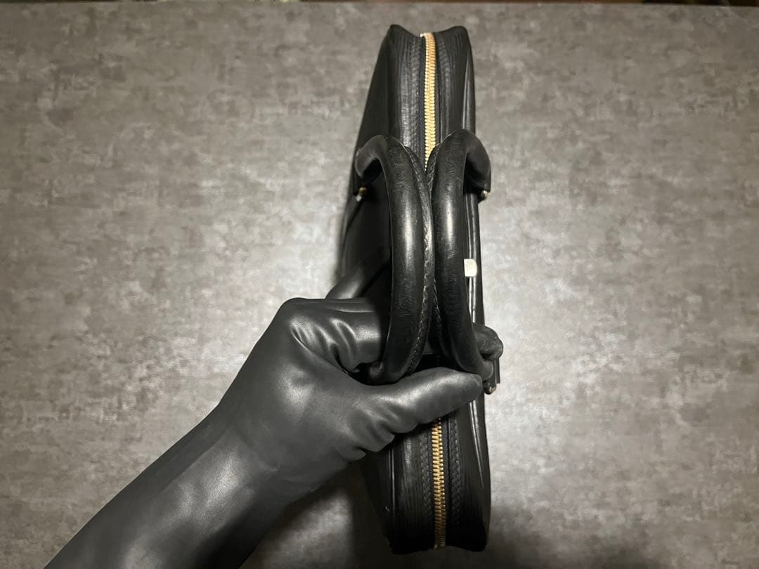 ルイヴィトン エピ ヴィヴィエンヌMM ビジネスバッグ ノワール 　M59122