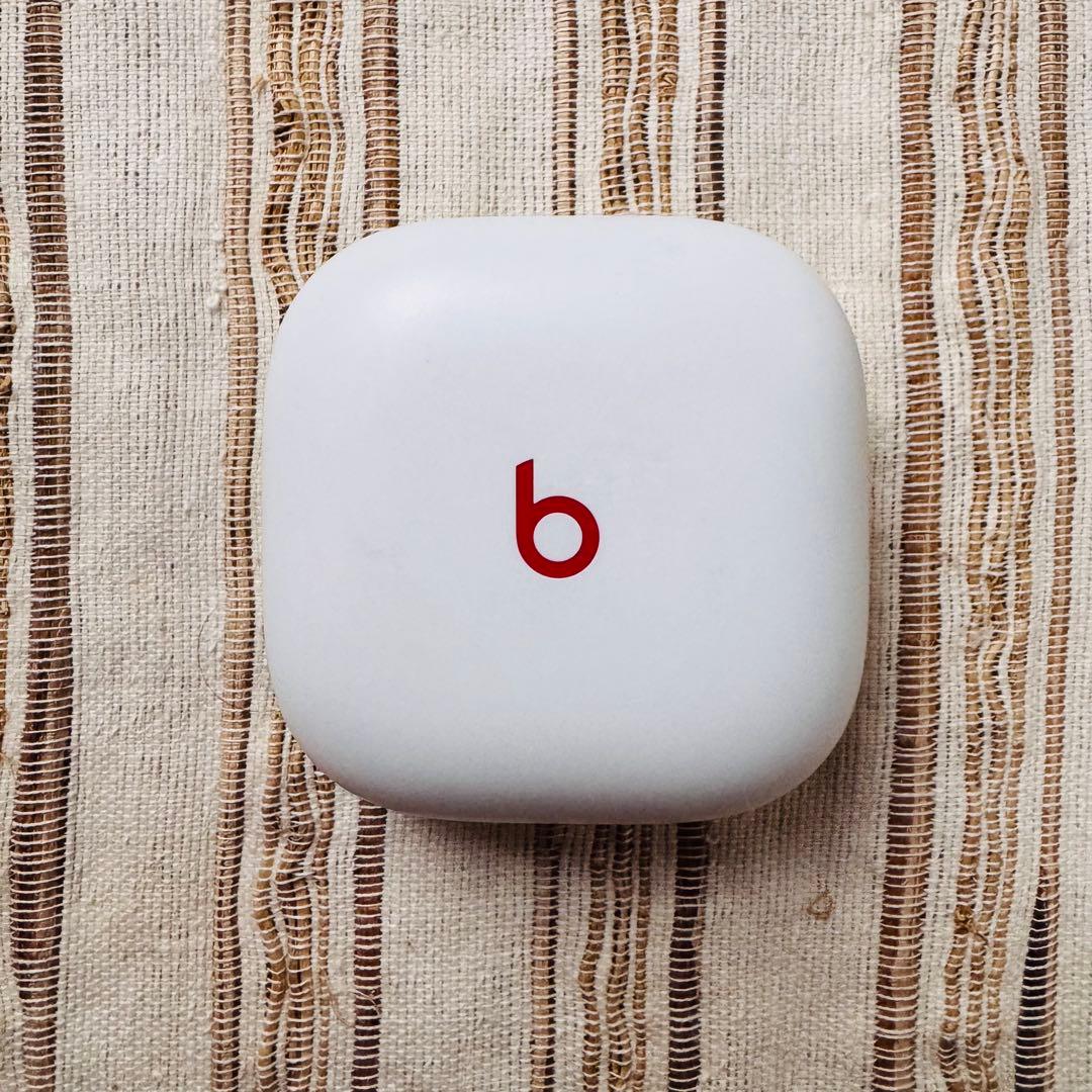 【beats】ワイヤレスイヤホン ②