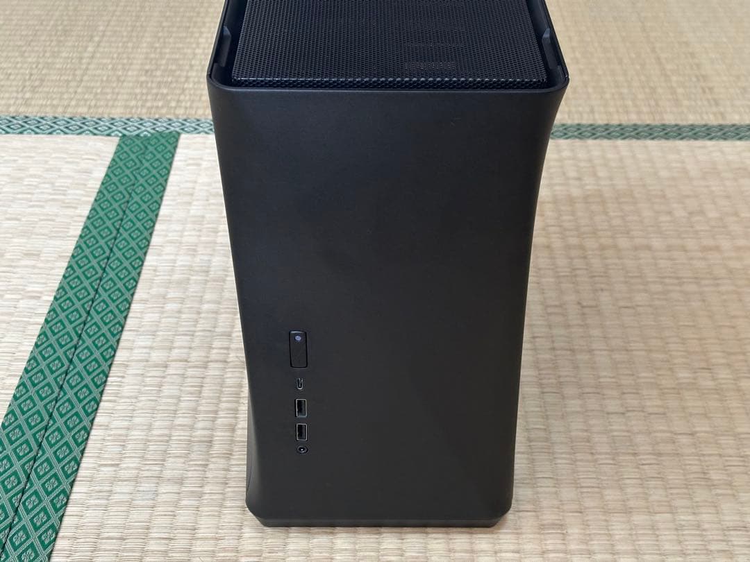 PCケース(自作PC用) Era ITX Carbon - TG (FD-CA-ERA-ITX-BK)