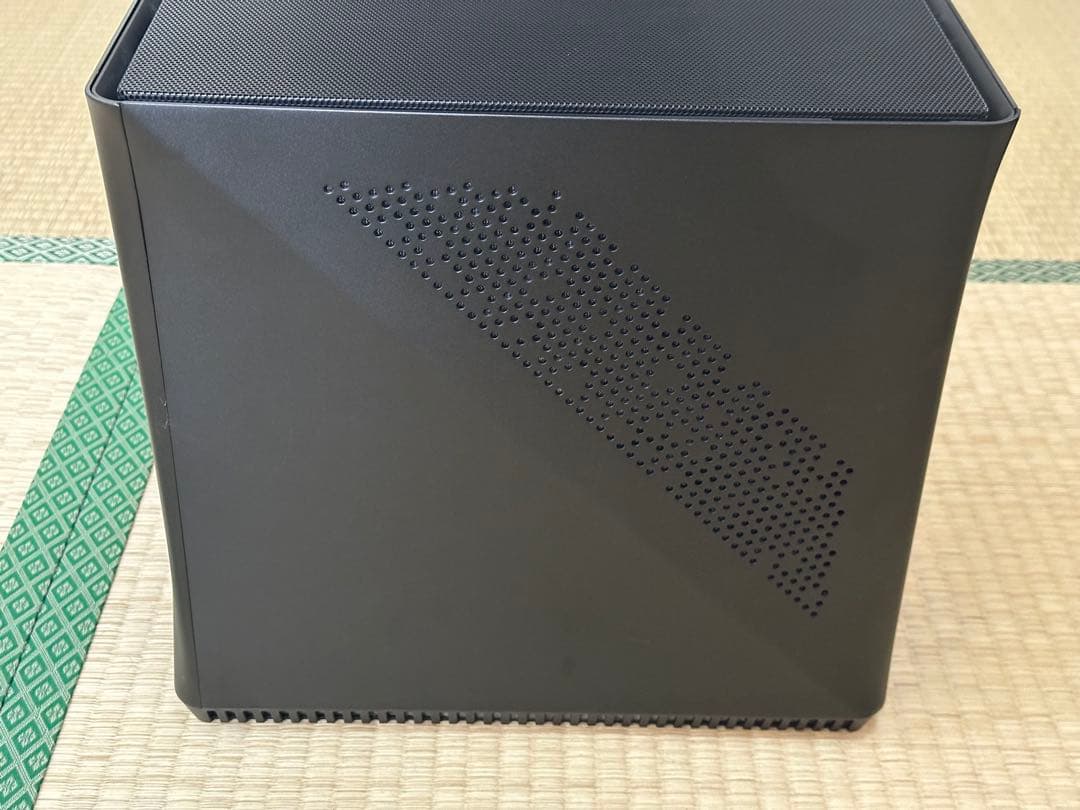 PCケース(自作PC用) Era ITX Carbon - TG (FD-CA-ERA-ITX-BK)