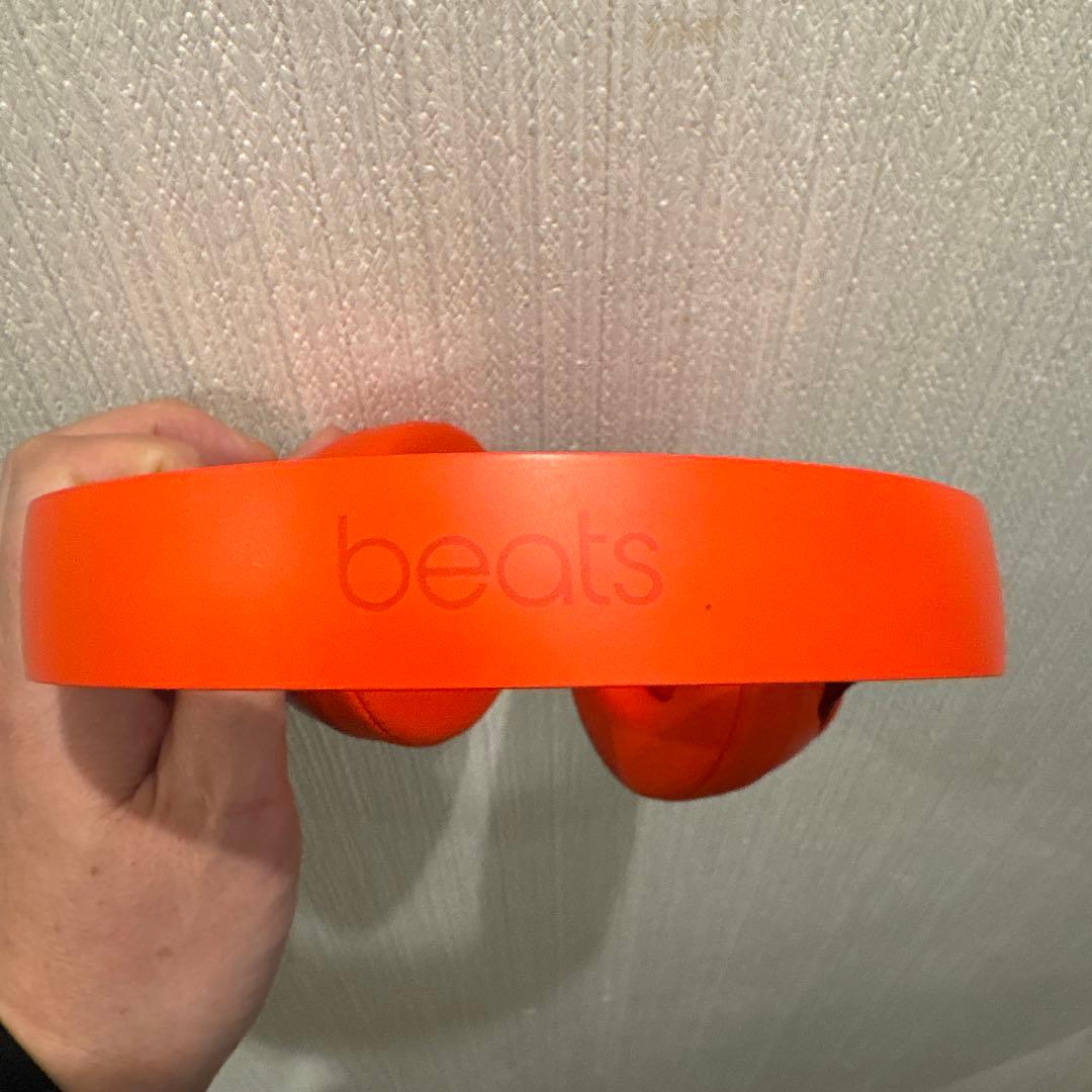 ヘッドホン beats Solo Pro