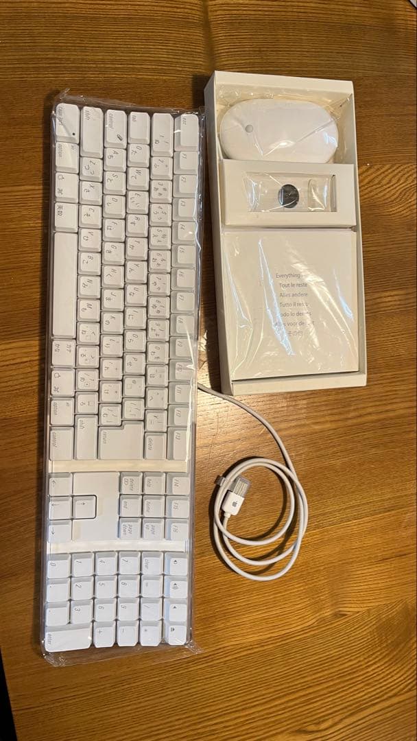 iMac 24インチ Late2006 キーボード、マウス新品　箱あり