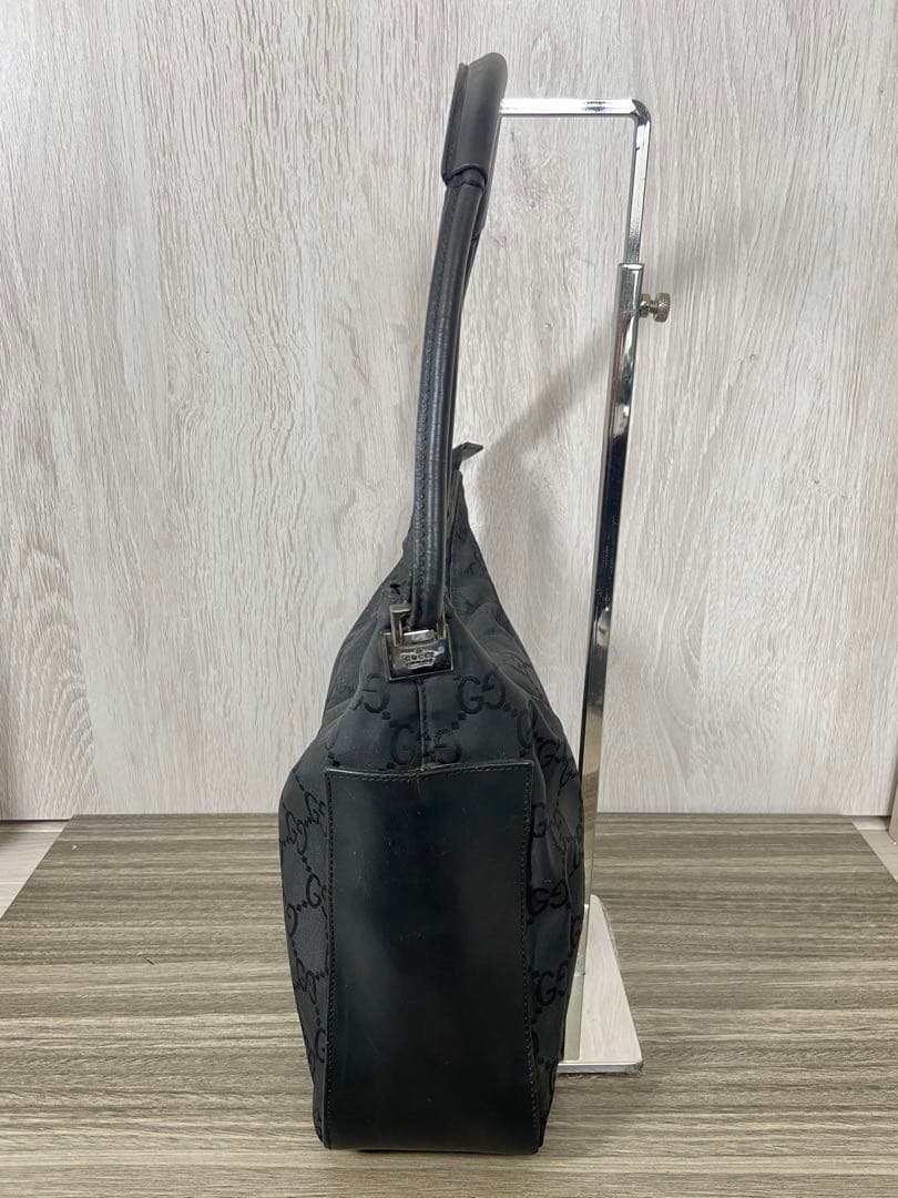GUCCI トートバッグ GG柄　ナイロン　ブラック　手持ち　レザー