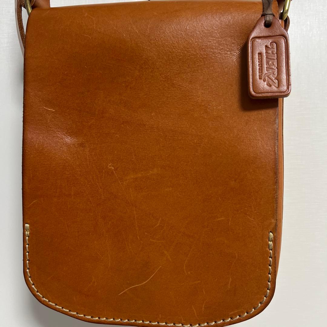 【美品】HERZ ヘルツ　鞄・カバン　ポシェット ショルダーバッグ