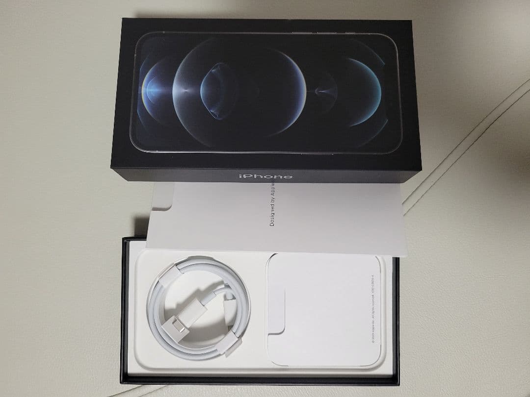 Apple iPhone 12 Pro シルバー 本体　256