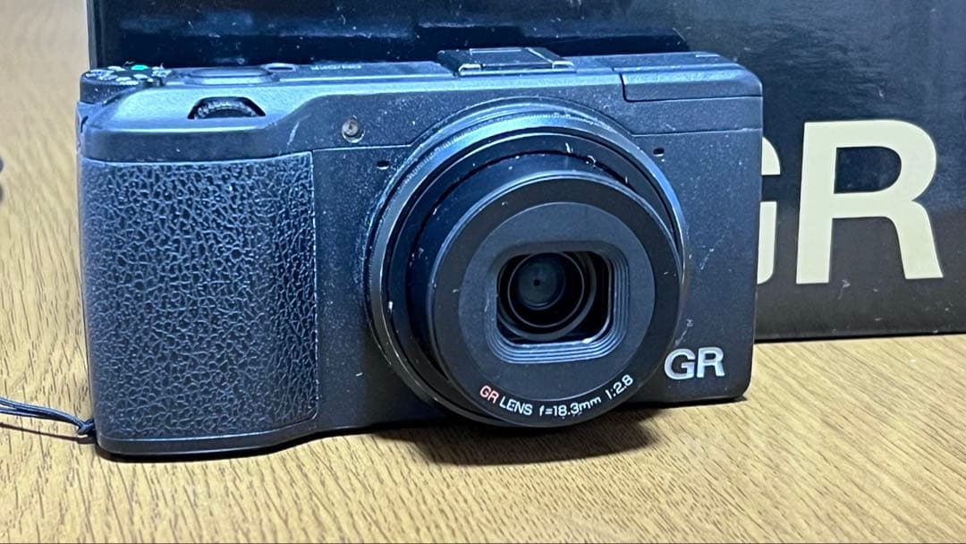 RICOH GR デジタルカメラ 本体と箱付き　ジャンク