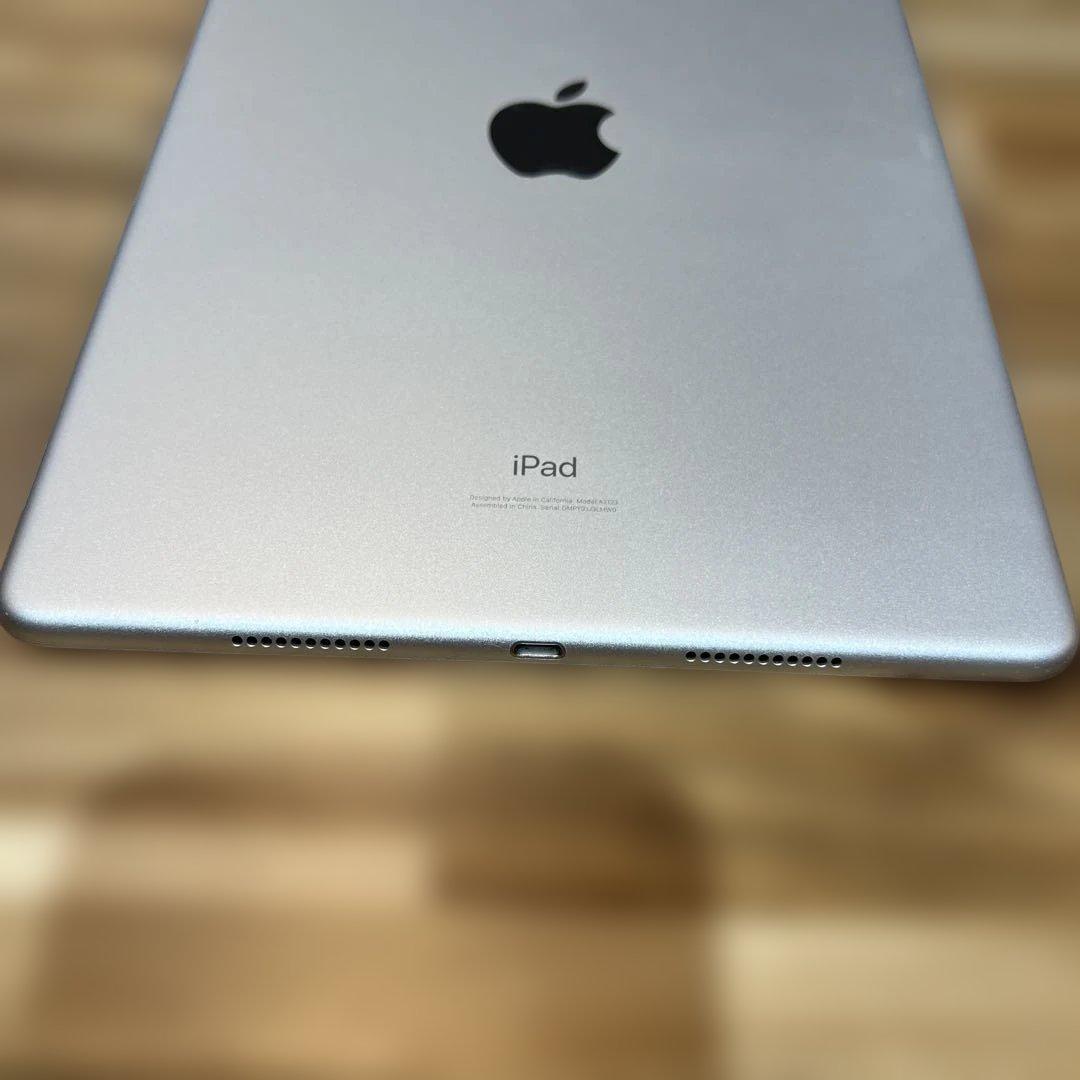 K1382 SIMフリー　iPad Air３　64GB