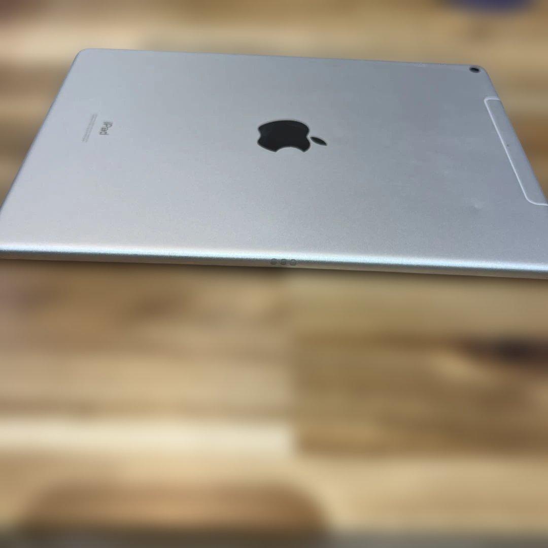 K1382 SIMフリー　iPad Air３　64GB