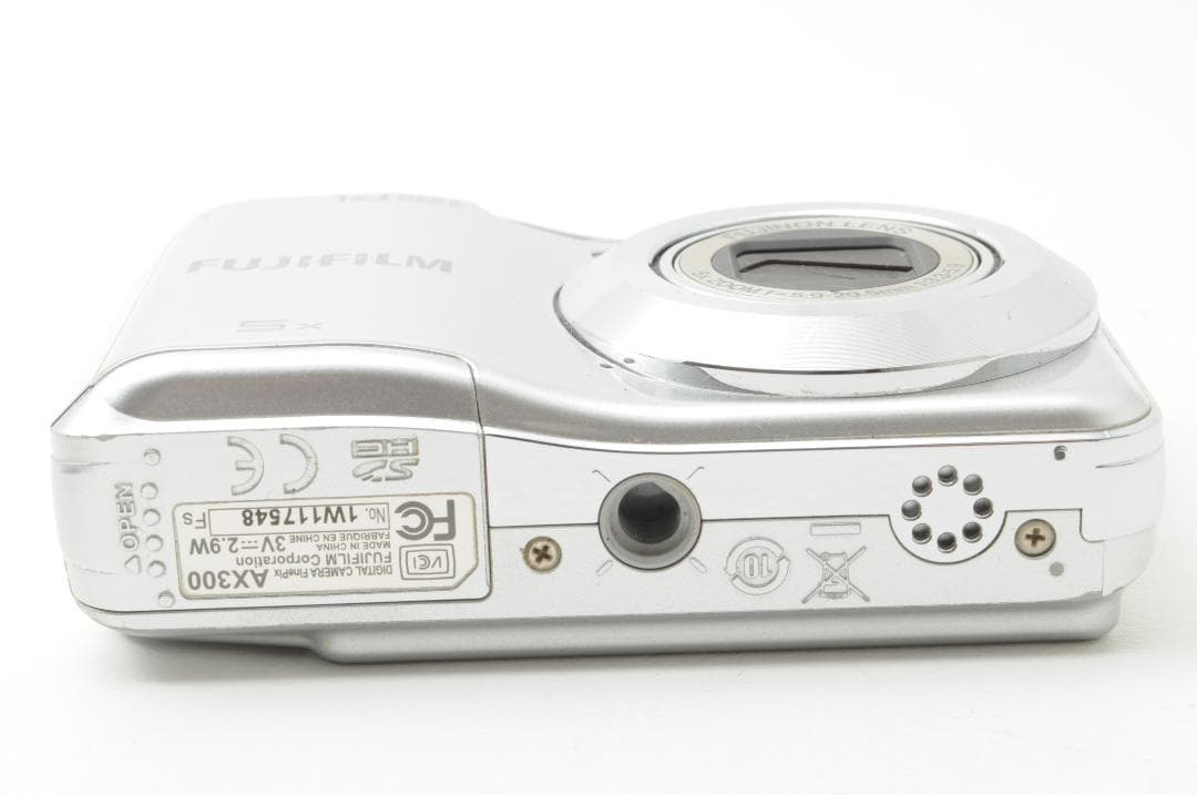 FUJIFILM 富士フイルム FinePix AX300 単三電池駆動