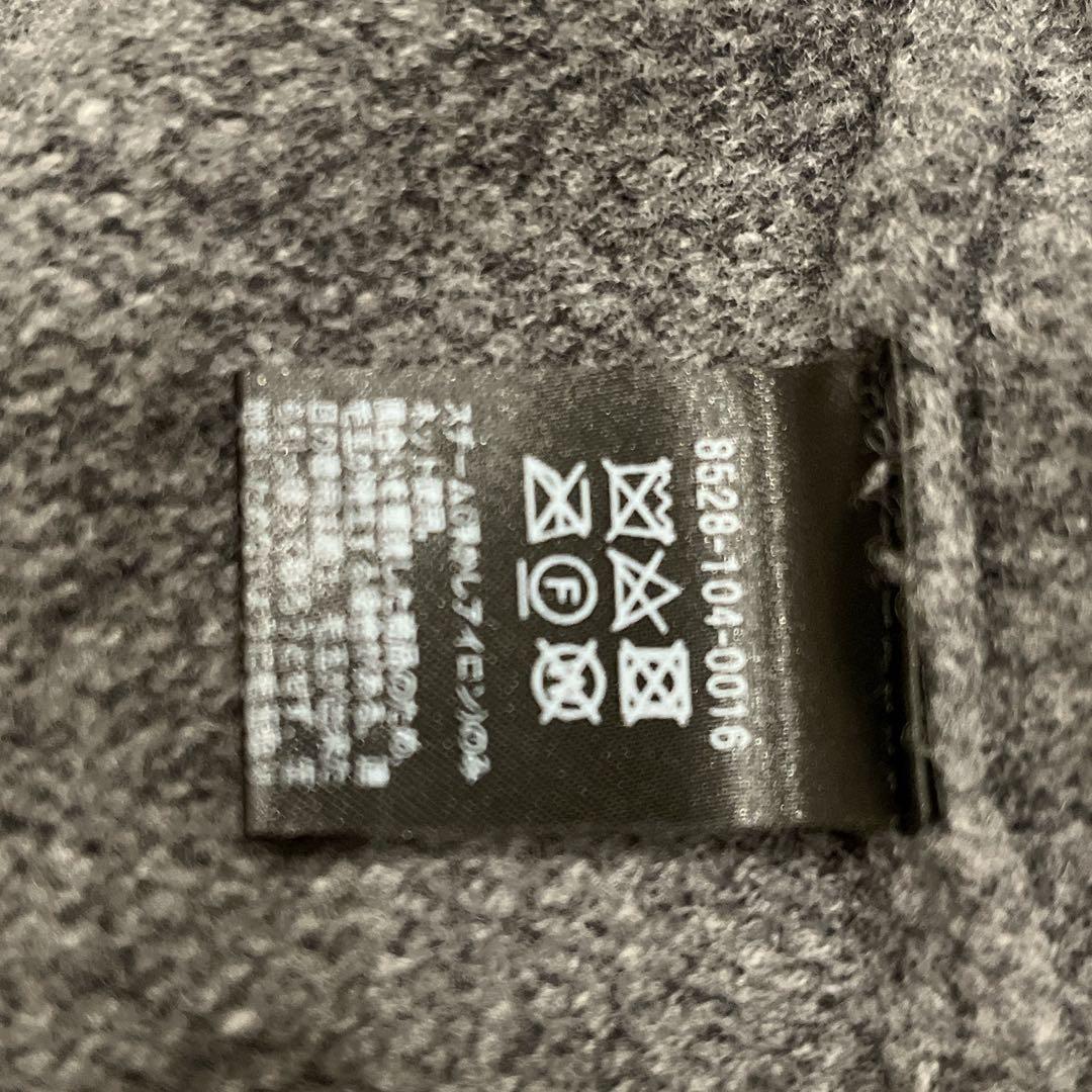 お値引き❣️美品✨conte vネックカーディガン　ニット　　メタルボタン　グレー