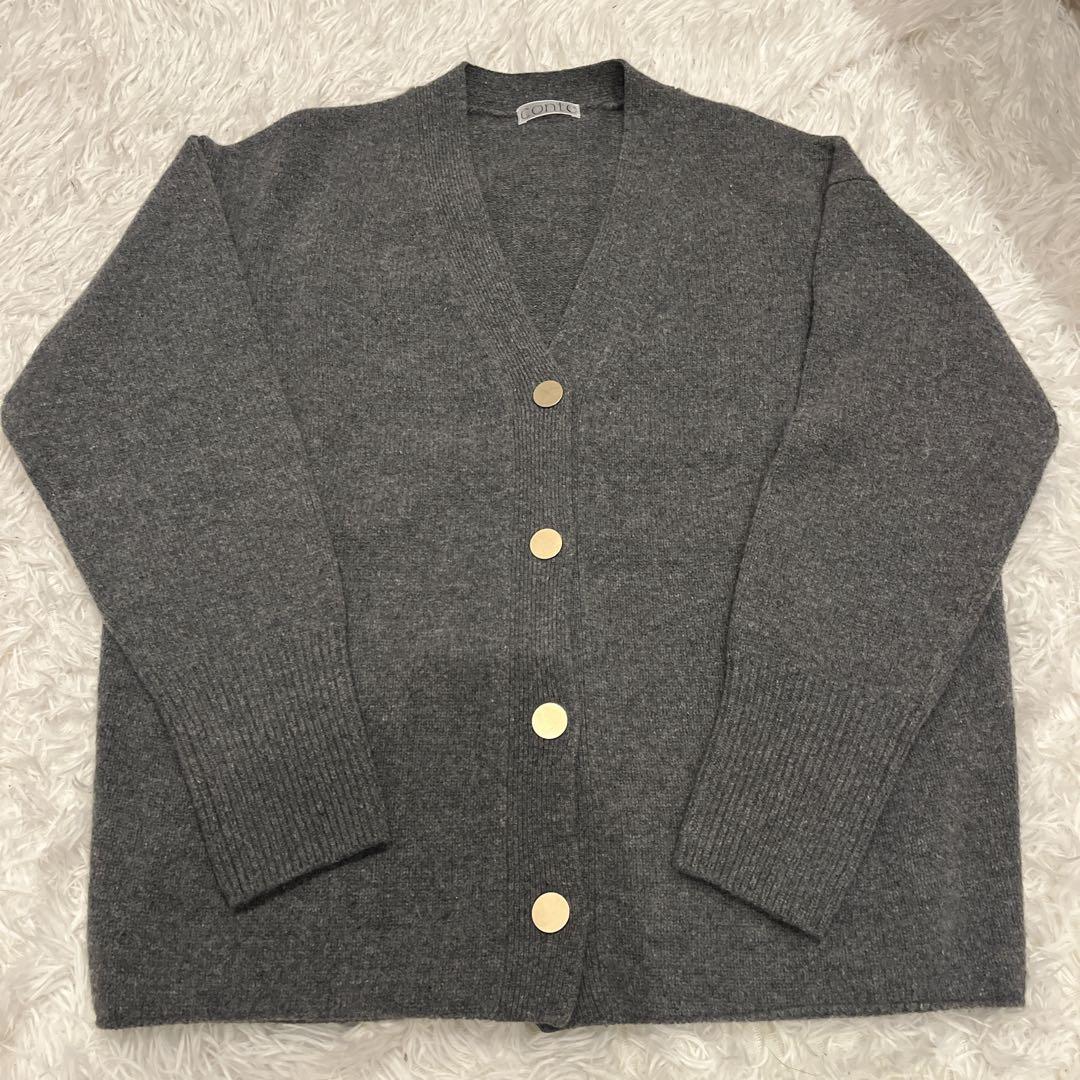 お値引き❣️美品✨conte vネックカーディガン　ニット　　メタルボタン　グレー
