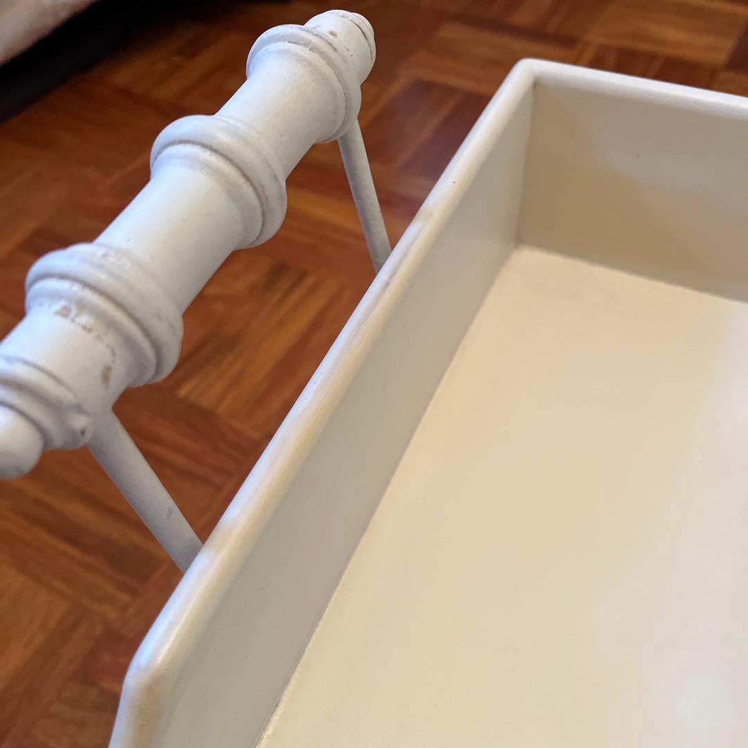 カントリーコーナー社　ベッドテーブル