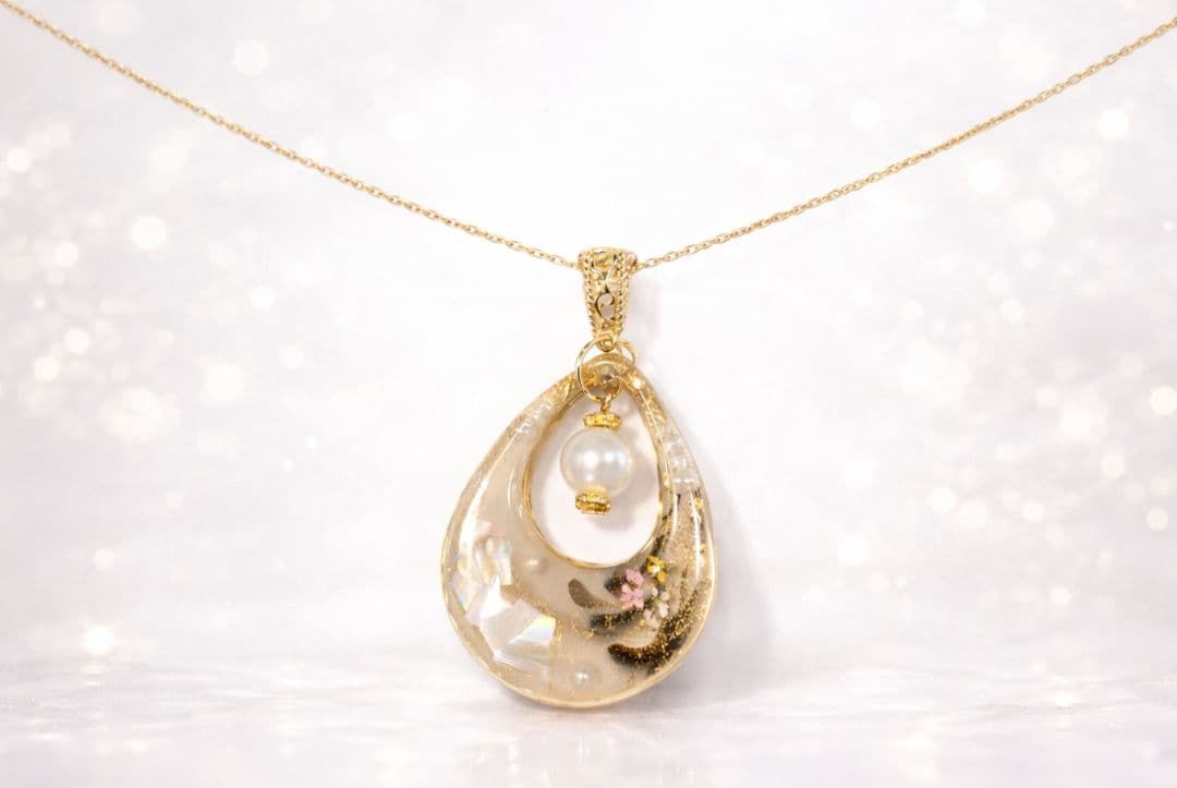 メモリアルチャーム&ペンダント 蝶々と花