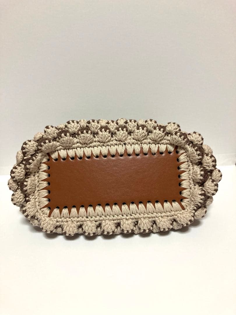 ♥️手編み♥️ハンドメイドバッグ♥️いちごバッグ♥️ベージュ系いちごうさぎさんバッグ♥️