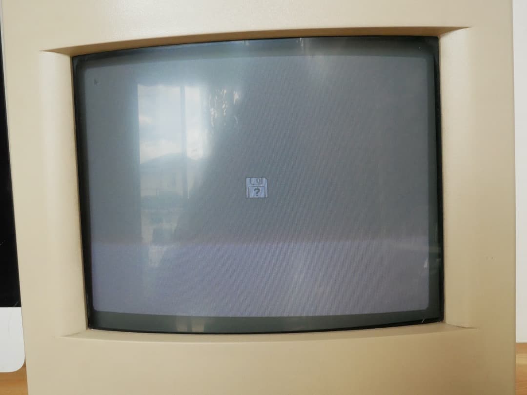 Macintosh ColorClassic II(Norton FDほか付属)