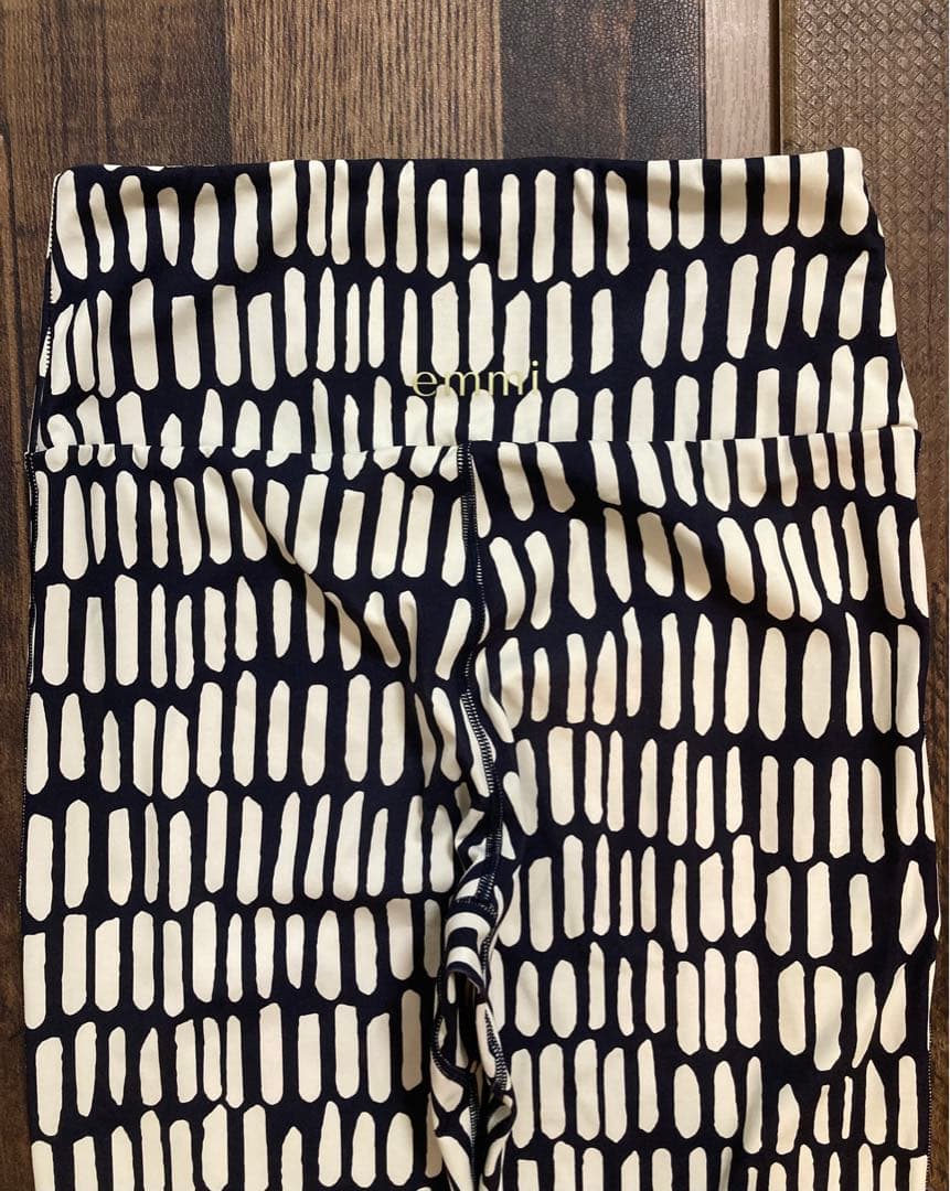 新品同　エミヨガ　Tシャツ＆レギンス サイズ1 M