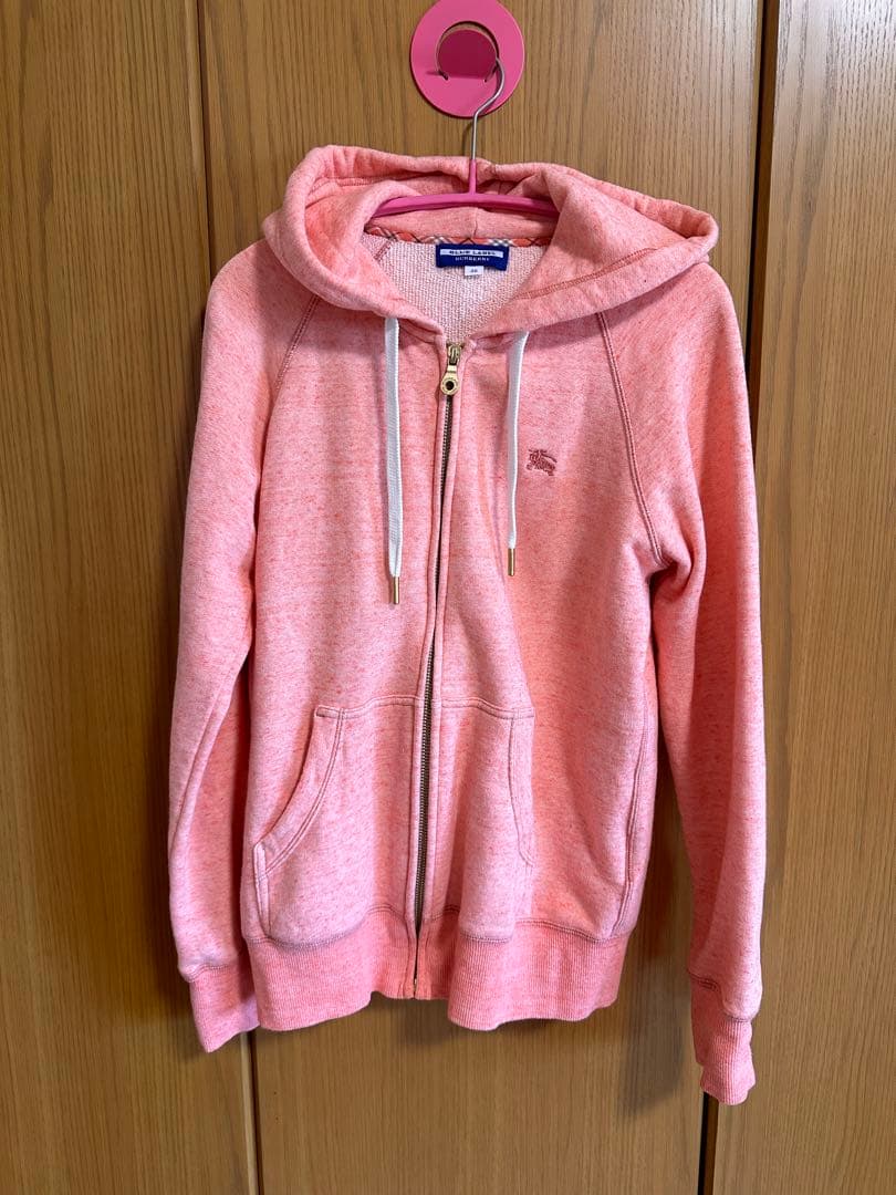 【美品】バーバリーブルーレーベル　パーカー　38（M相当）