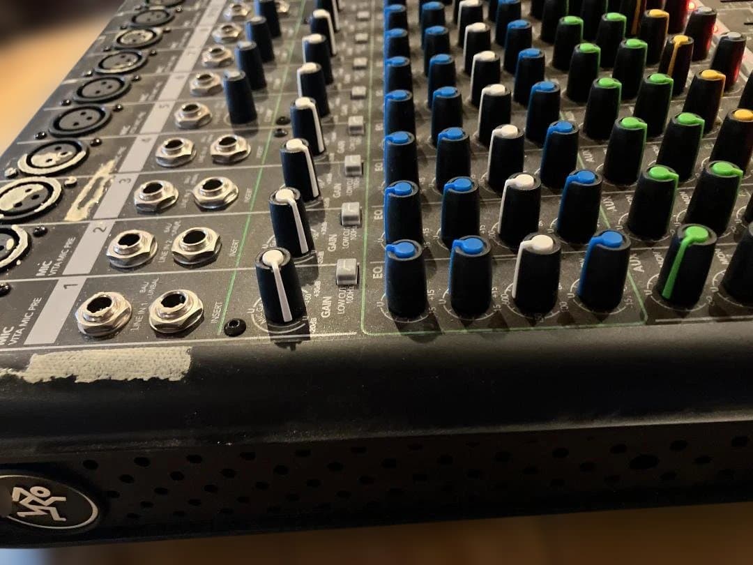 Mackie PROFX16V2 アナログミキサー