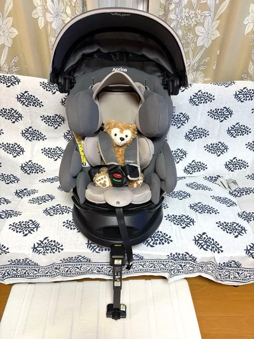 Aprica フラディアISOFIXセーフティー　チャイルドシート 直接取引き可