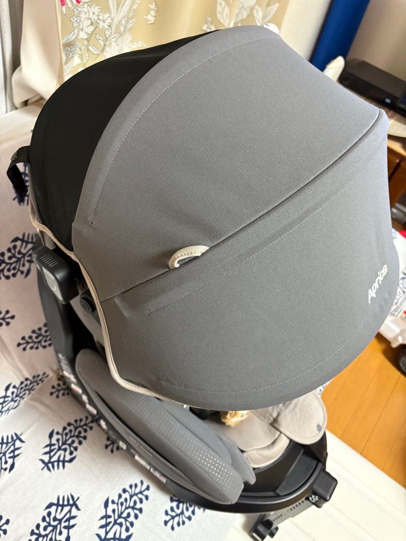 Aprica フラディアISOFIXセーフティー　チャイルドシート 直接取引き可